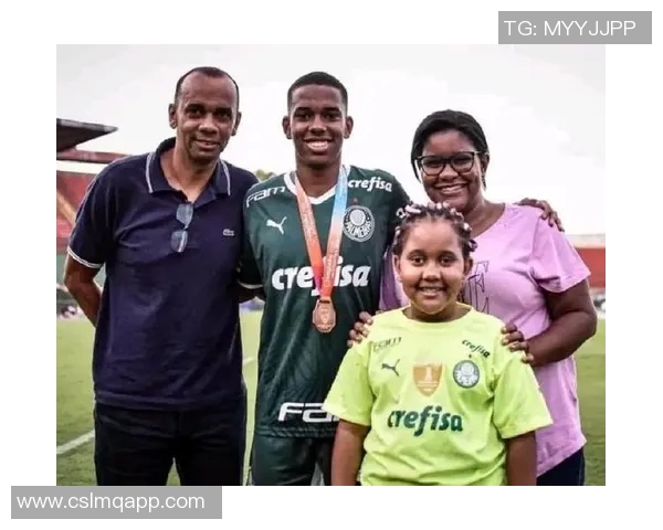 帕尔梅拉斯主帅赞罗克与恩德里克埃斯特旺同样出色的年轻球员